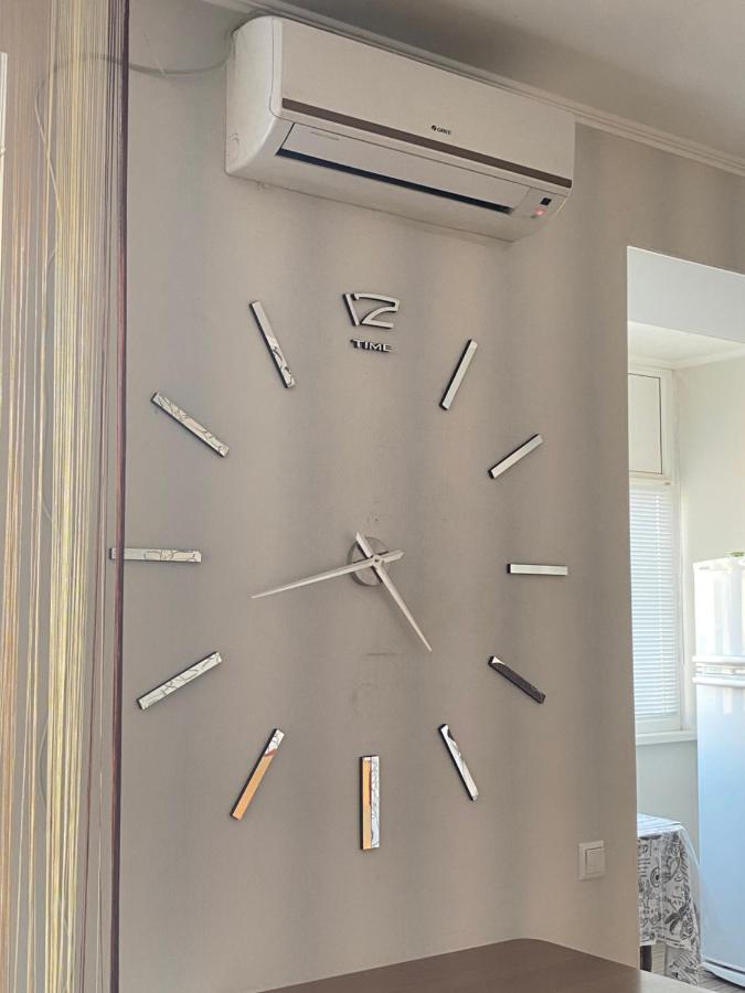Podillia Modern Apartment Виниця Екстериор снимка